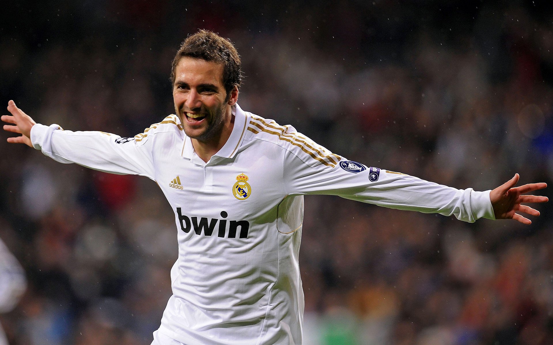 “2025世界运动会：高新体育中心羽毛球赛激烈异常”